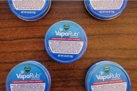 Vicks Vaporub Ointment - 5 Pack (0.45 Ounces Each)